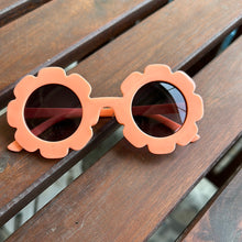 Load image into Gallery viewer, Flowers Sunglasses

